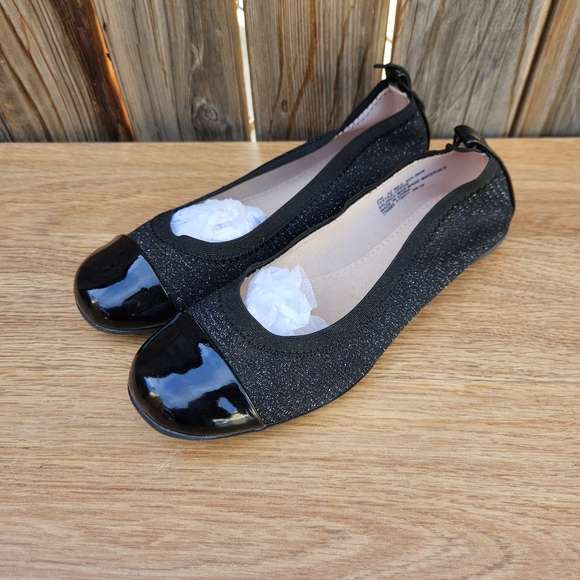 jcpenney Other - Aeizona Jean Con. Elegant Black Girls Flats Size 2M